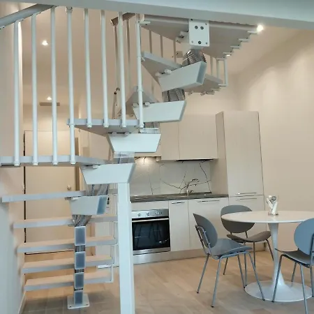 Apartment Llhome Elegante Monolocale Ristrutturato Con Posto Auto Coperto *