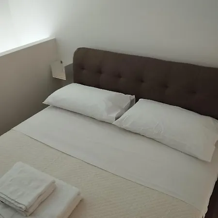 Llhome Elegante Monolocale Ristrutturato Con Posto Auto Coperto Appartamento Bologna