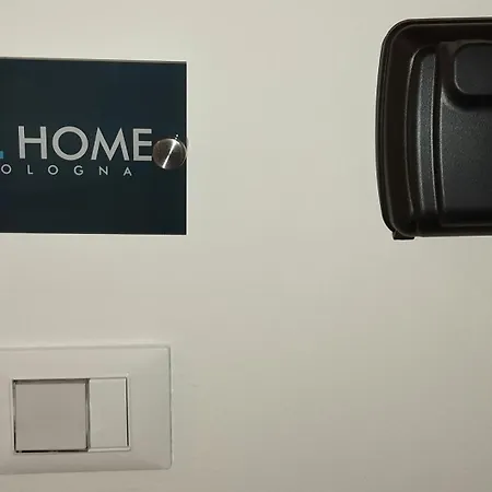 Llhome Elegante Monolocale Ristrutturato Con Posto Auto Coperto * Bologna