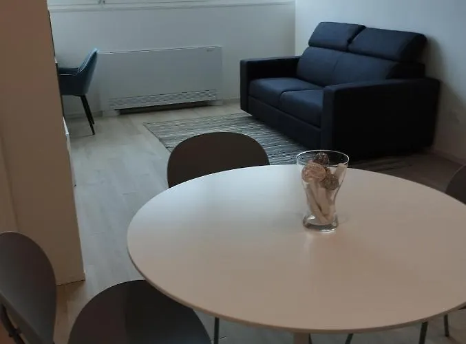 Llhome Elegante Monolocale Ristrutturato Con Posto Auto Coperto Апартаменты Болонья