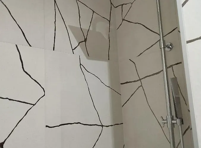 Llhome Elegante Monolocale Ristrutturato Con Posto Auto Coperto * Bolonia