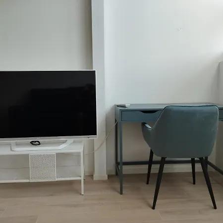 Llhome Elegante Monolocale Ristrutturato Con Posto Auto Coperto * Μπολόνια